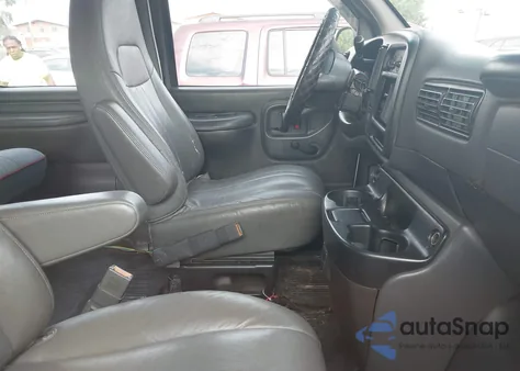 2001 Chevrolet Express from USA, damaged, VIN 1GNFG15W211209316